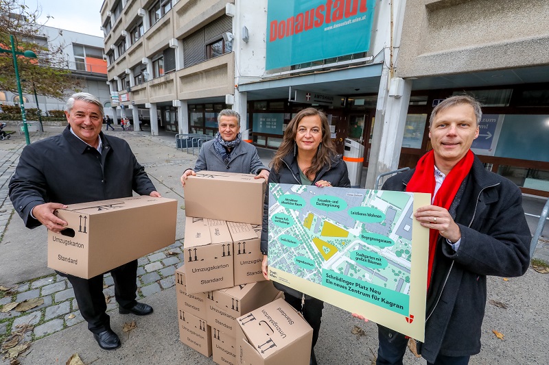 Bezirksvorsteher Ernst Nevrivy, Donaustädter Gemeinderat Josef Taucher, Stadträtin Ulli Sima und Abteilungsleiter der MA 21B Christoph Hrncir. © PID/Fürthner